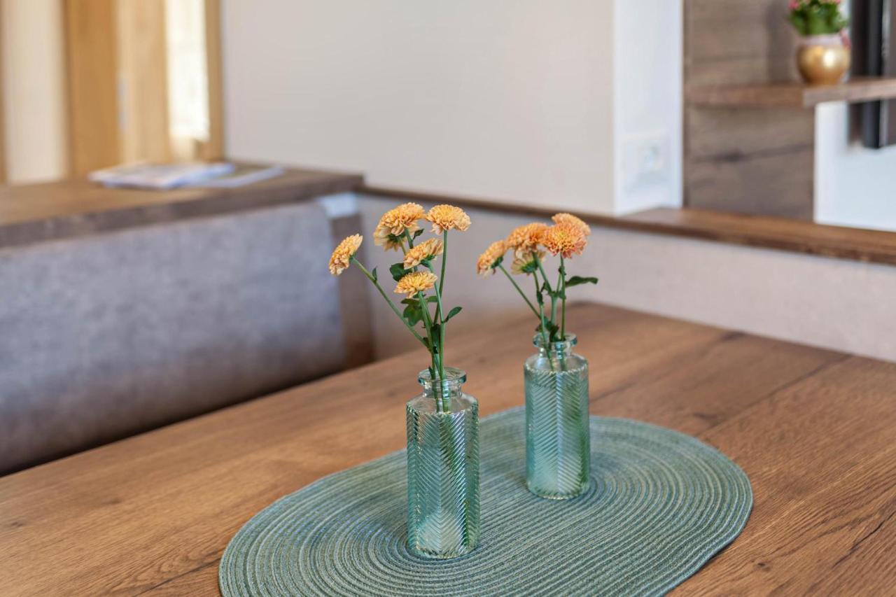 City Apartment Flora Meran Buitenkant foto